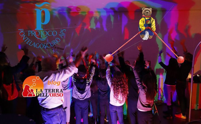 Ombre RGB con Orsetto Equilibrista Ernesto per Pro Loco Pontelagoscuro 2025